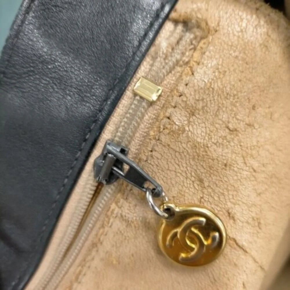 Chanel Tote Bag Black Leather